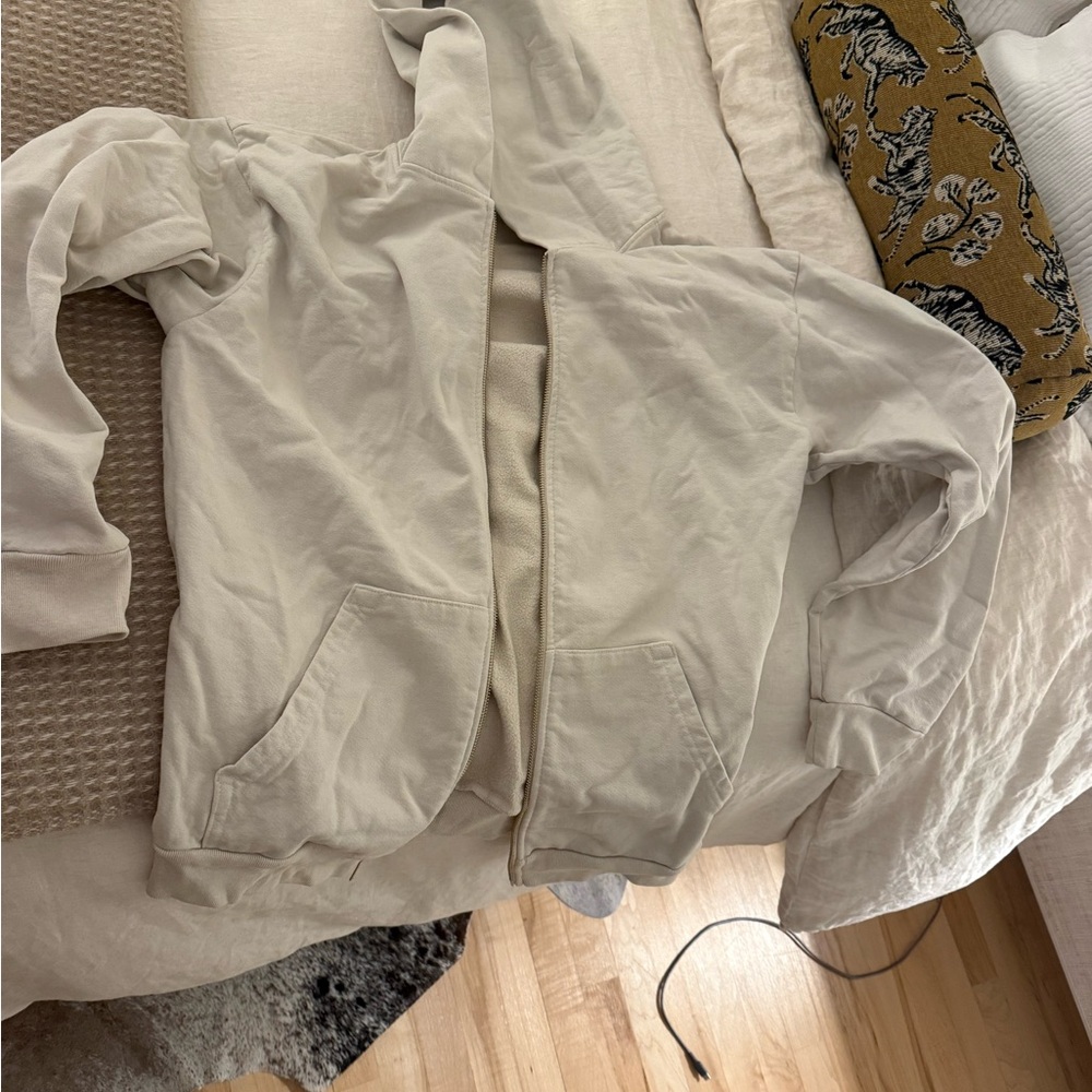 TALENTLESS Cream Hoodie